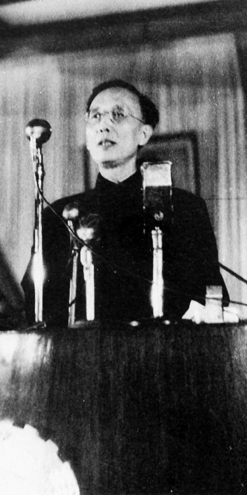 当代中国-当年今日-郭沫若在北京逝世享年86岁