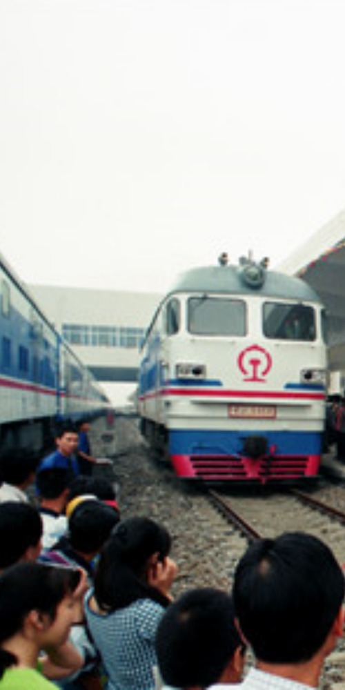 Contemporary China - On This Day - Jinhua-Wenzhou Railway Becomes Fully Operational