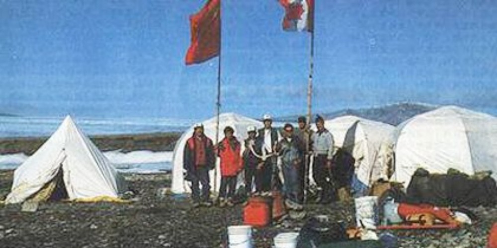 當代中國-當年今日-中國科考人員首次踏足北極