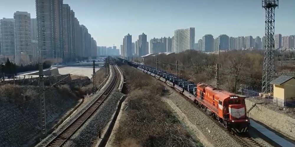 當代中國-當年今日-中國北方第一條跨海鐵路通車