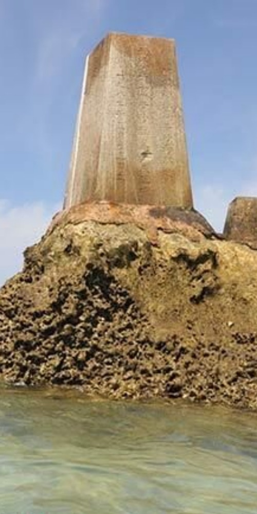 當代中國-當年今日-南沙六礁中國主權石碑落成