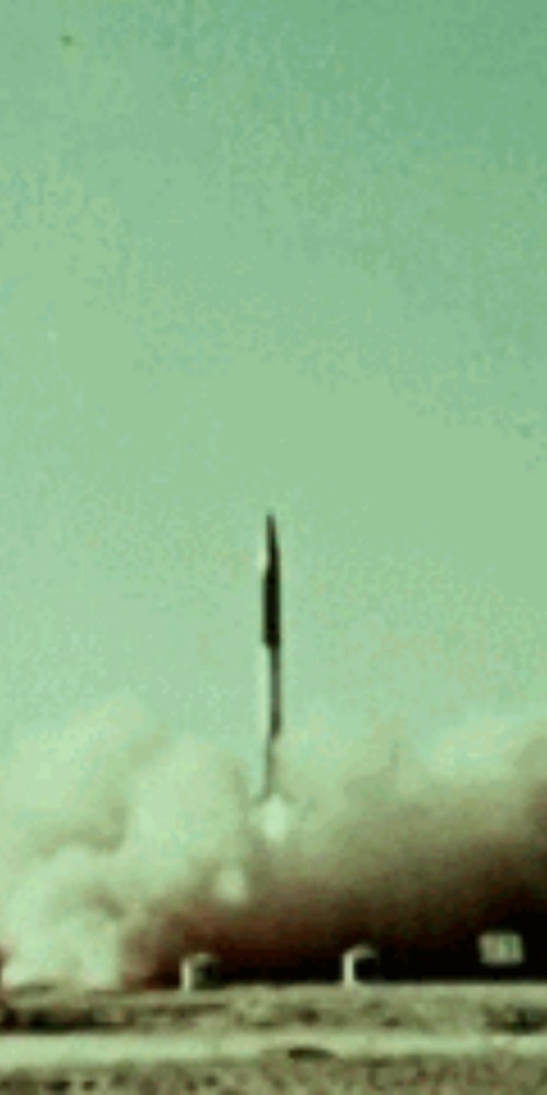 首顆導彈核武器