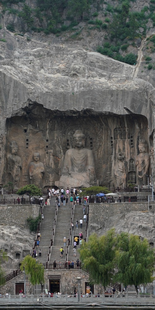 龙门石窟