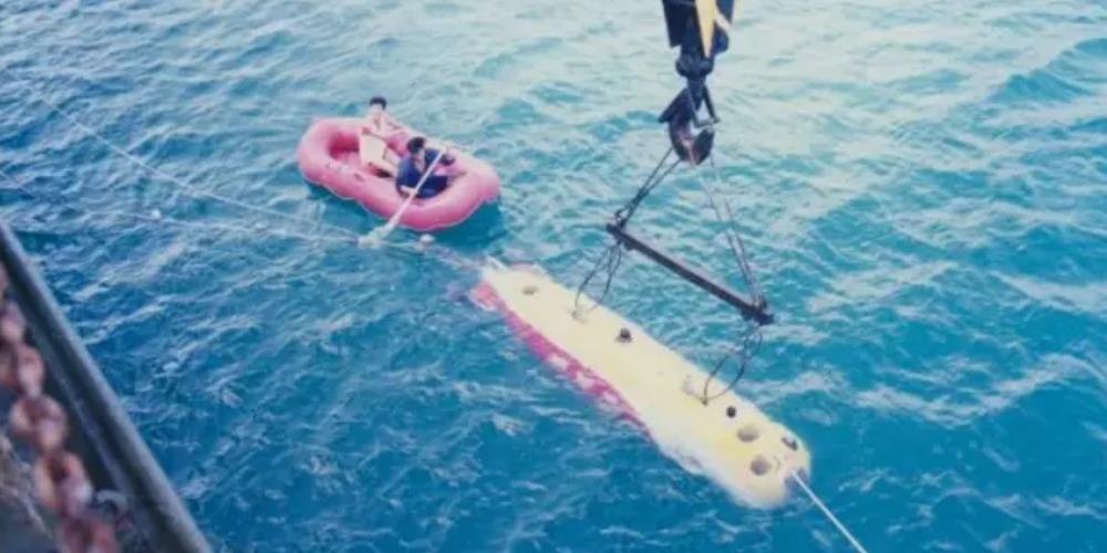 当代中国-当年今日-水下机械人