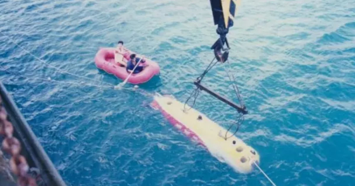 当代中国-当年今日-水下机械人