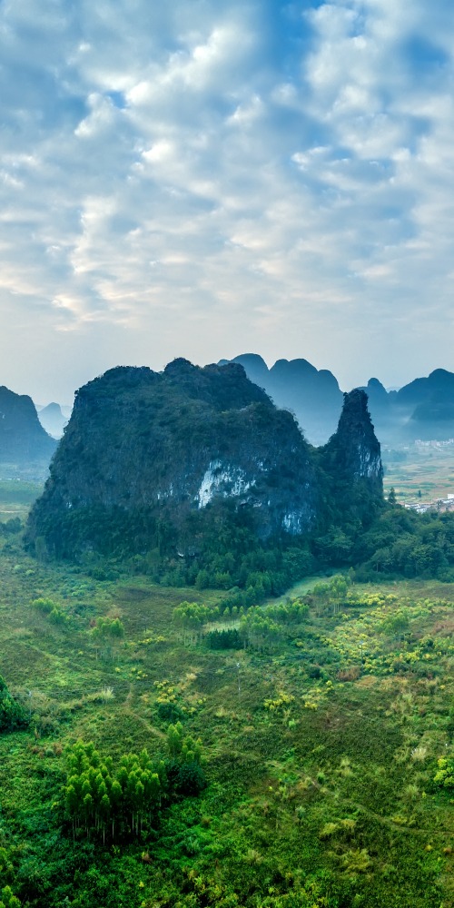 当代中国-潮游生活-旅游风物-英西峰林走廊