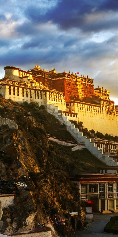 当代中国-潮游生活-旅游风物-西藏拉萨