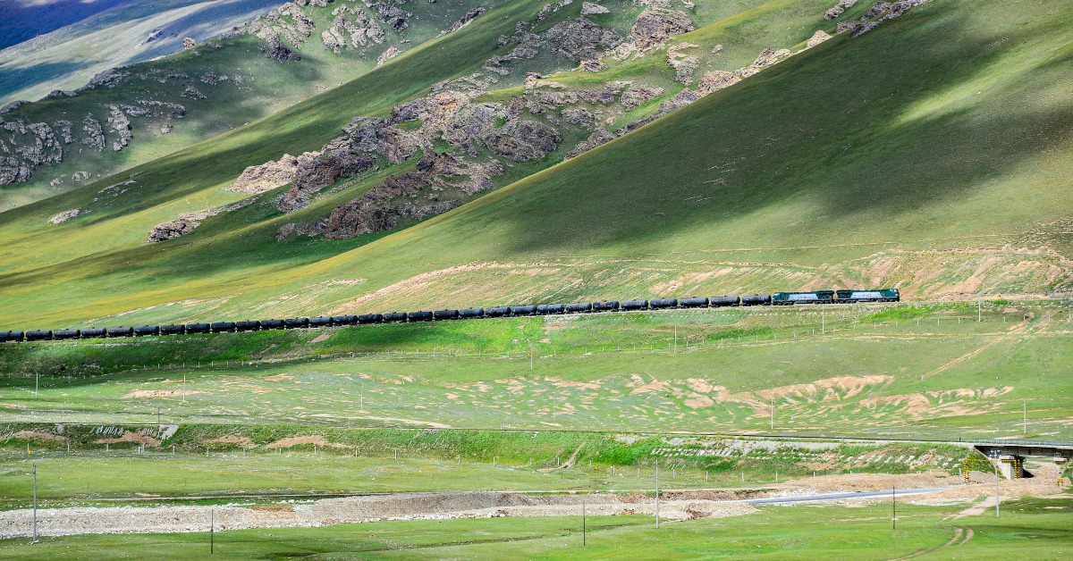 当代中国-潮游生活-旅游风物-新东方快车