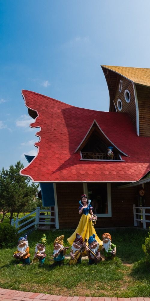 當代中國-潮遊生活-旅遊風物-伏爾加莊園